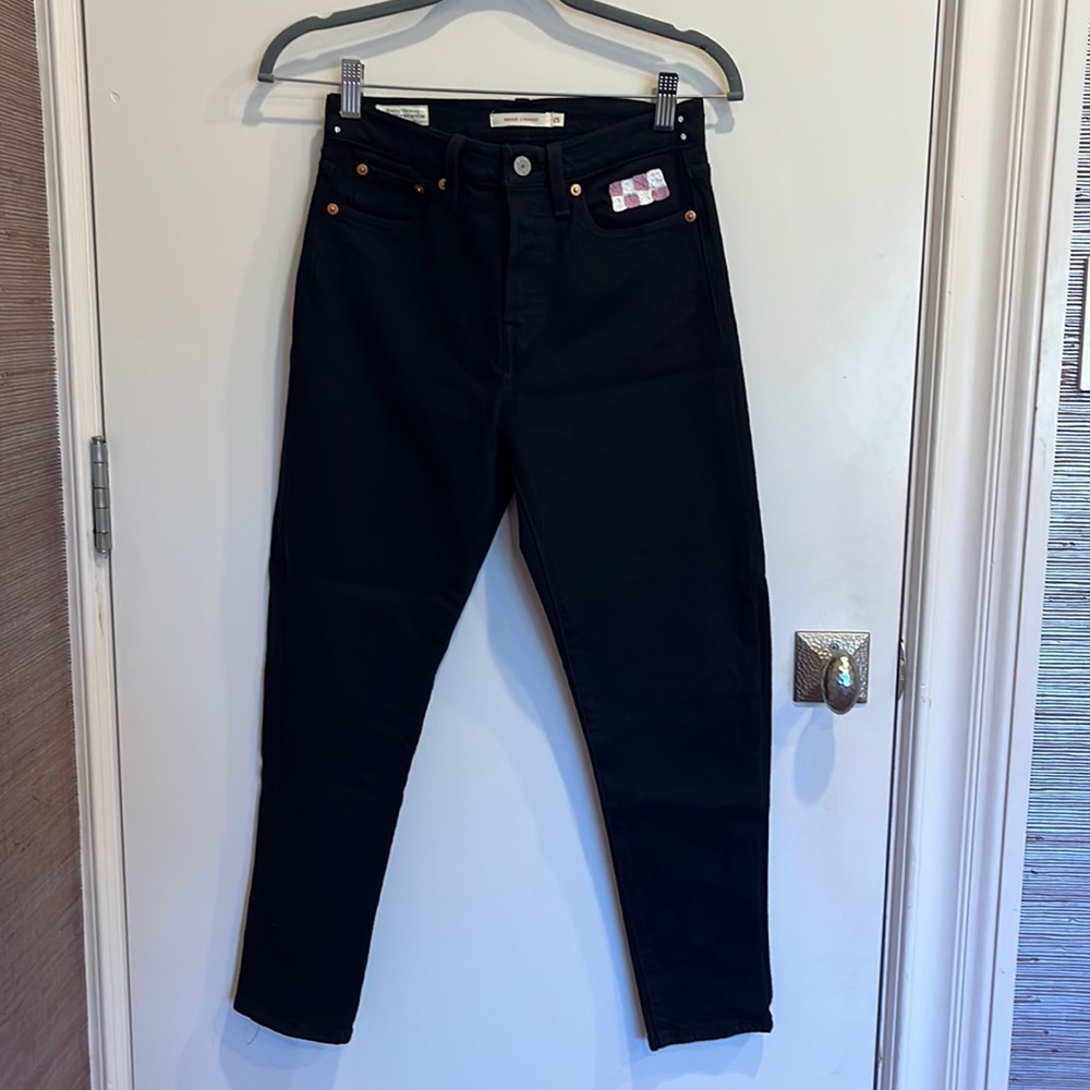 NWOT Levi’s Wedgie Straight Jean in Black Size 25